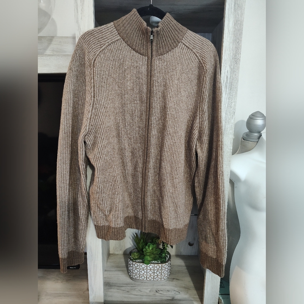 Express Men's Tan Sweater SZ XL Used Good Condition